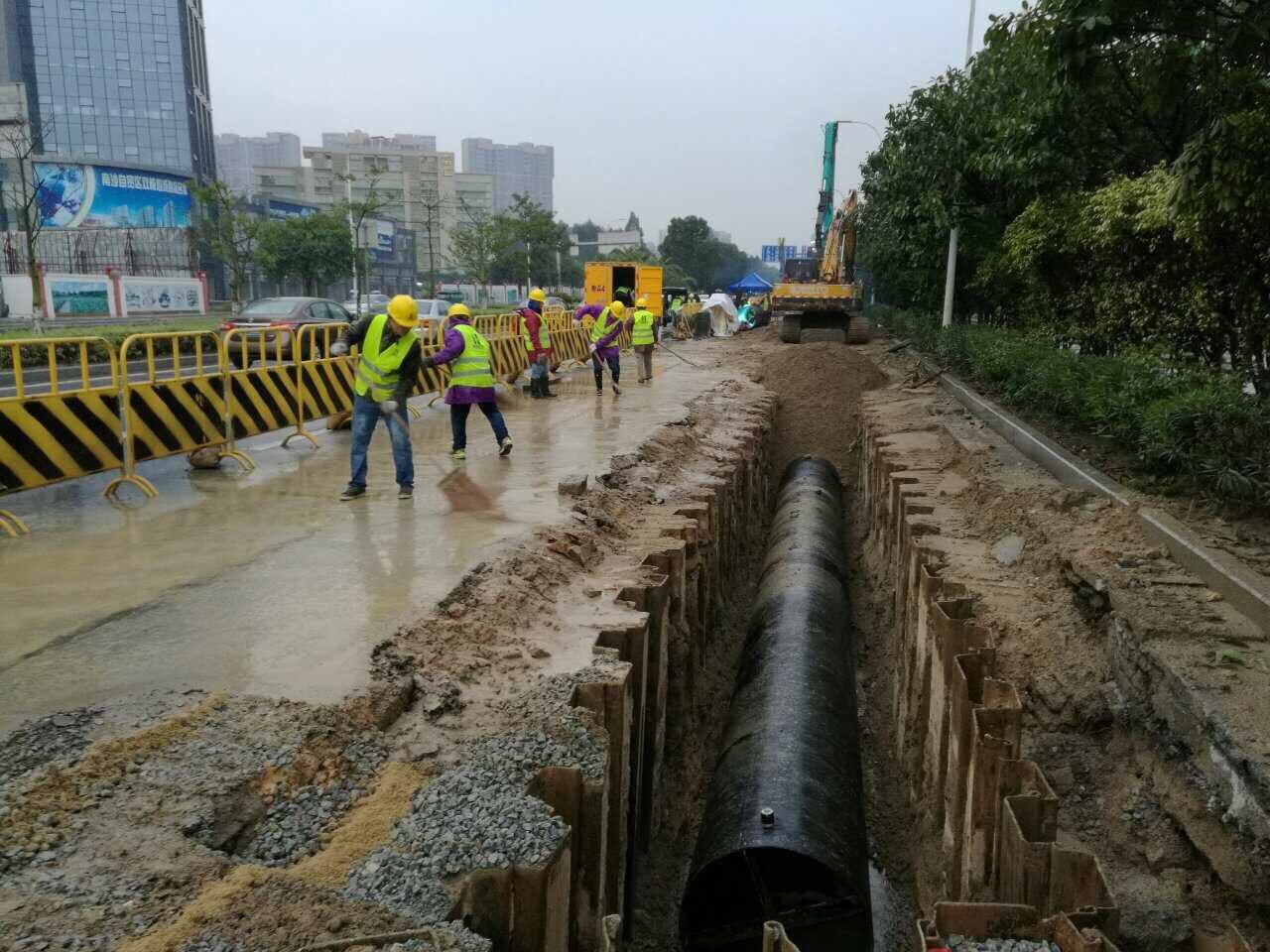 市政管网钢板桩支护工程